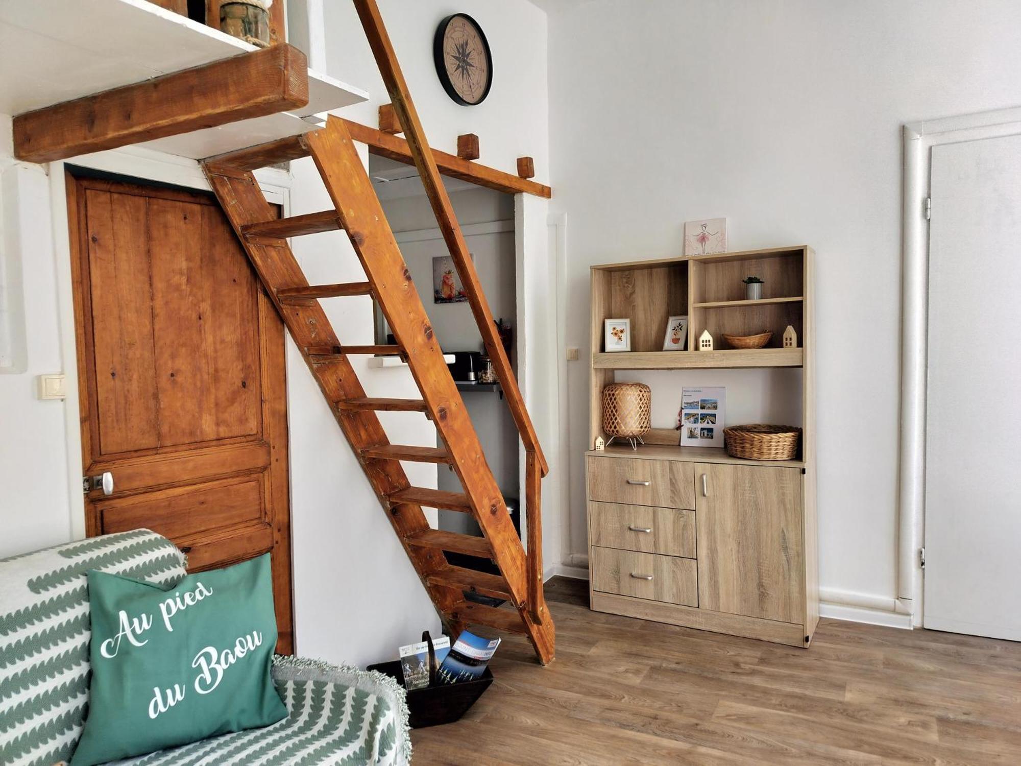 Au Pied Du Baou Apartman Saint-Chamas Kültér fotó